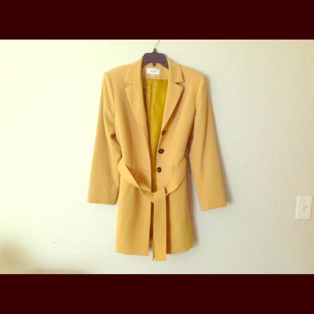 Le Suit 3/4 -3 Button Coat